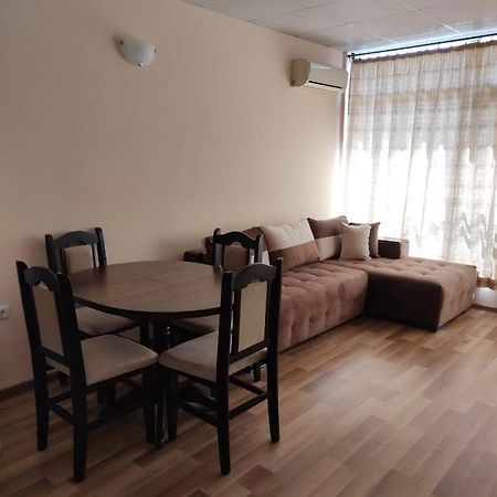 Dunav-Lazur Apt.5 رافدا المظهر الخارجي الصورة