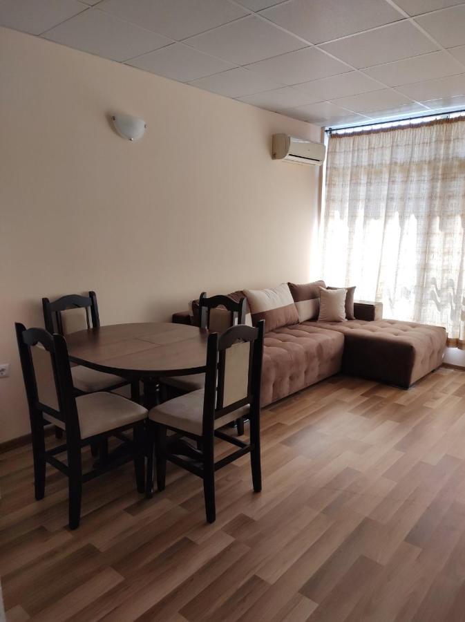 Dunav-Lazur Apt.5 رافدا المظهر الخارجي الصورة